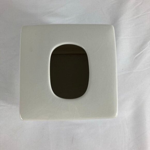 Jenny Faw Cats & Dogs Ceramic Tissue Box Cover 5 x 6" Chip - Picture 5 of 9